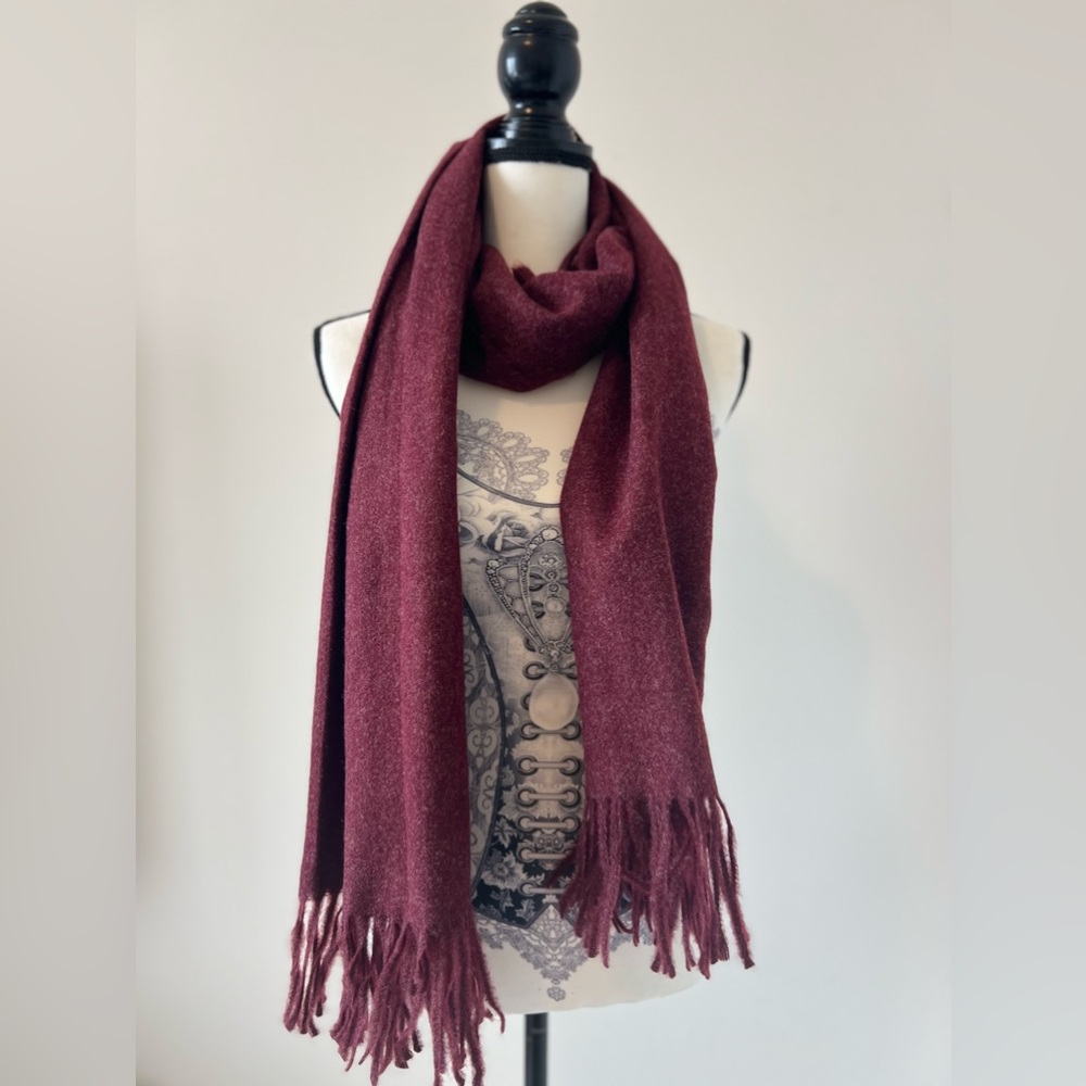 Liz Claiborne Scarf - Picture 1 of 4